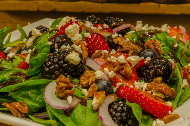 Spinach and Berry Salad